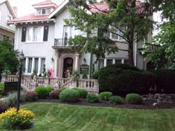 Hanover House B&B in Niagara Fall, N.Y. [Photo by Tom Ineck]