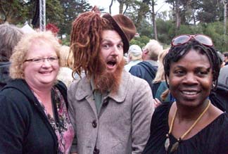 Grace Sankey-Berman (right) makes a new friend. 