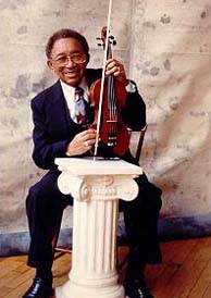 Claude "Fiddler" Williams [Photo by Russ Dantzler]