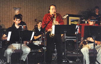 Abate with Lincoln High School Varsity Jazz Band [Photo by Tom Ineck]