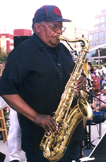 Ahmad Alaadeen at the 2005 Jazz in June concert [Photo by Rich Hoover]