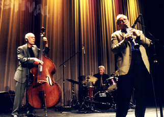 Bassist Jay Leonhart and clarinetist Ken Peplowski at 2005 Topeka Jazz Festival [File Photo]