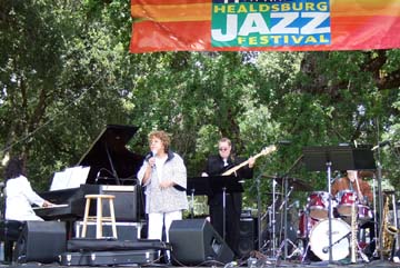 Leny Andrade sings with Stephanie Ozer Ensemble [Photo by Tom Ineck]