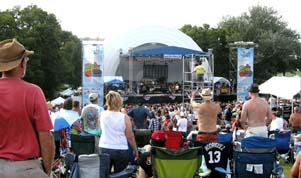 An audience of some 30,000 attended the festival in the park. [Photo by Elizabeth Nelson]