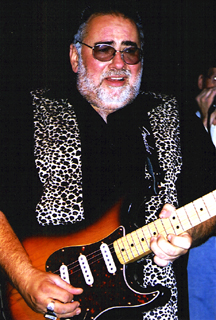 Duke Robillard in 2002 [Photo by Rich Hoover]