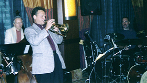 Stan Kessler with Gerald Spaits and Ray DeMarchi In Kansas City August 2004 [Photo by Butch Berman]