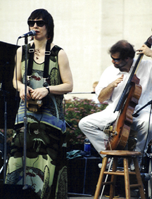 Kendra Shank and Dean Johnson at 2004 Jazz in June [Photo by Rich Hoover]